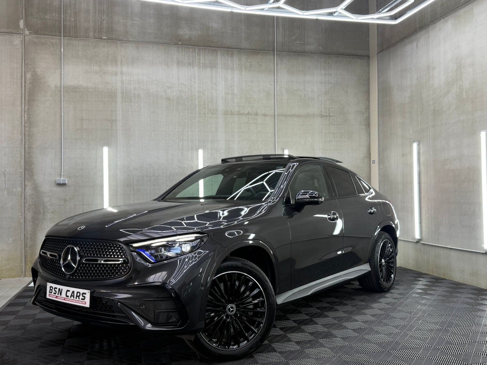 MERCEDES-BENZ GLC300 COUPÉ/BTW/AMG/PANO/MEMORY/BURMEISTER, Autos, Cuir, Essai à domicile, Euro 6, Entreprise
