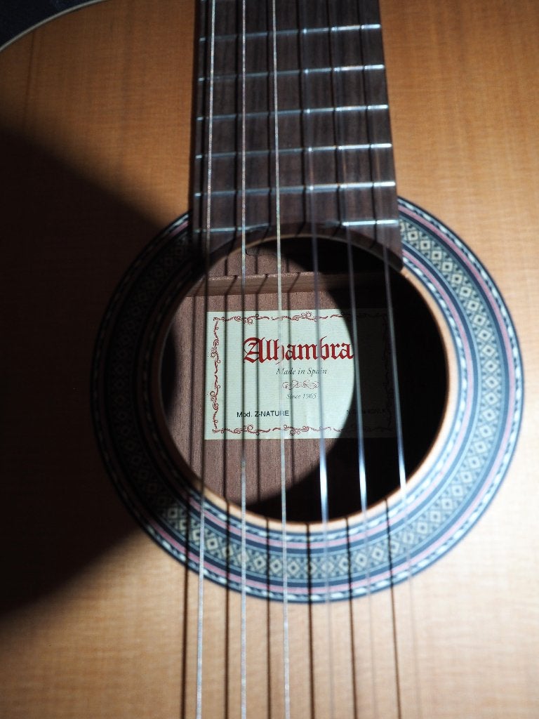 Alambra Z Nature gitaar, Musique & Instruments, Instruments à corde | Guitares | Acoustiques, Comme neuf, Guitare classique ou espagnole