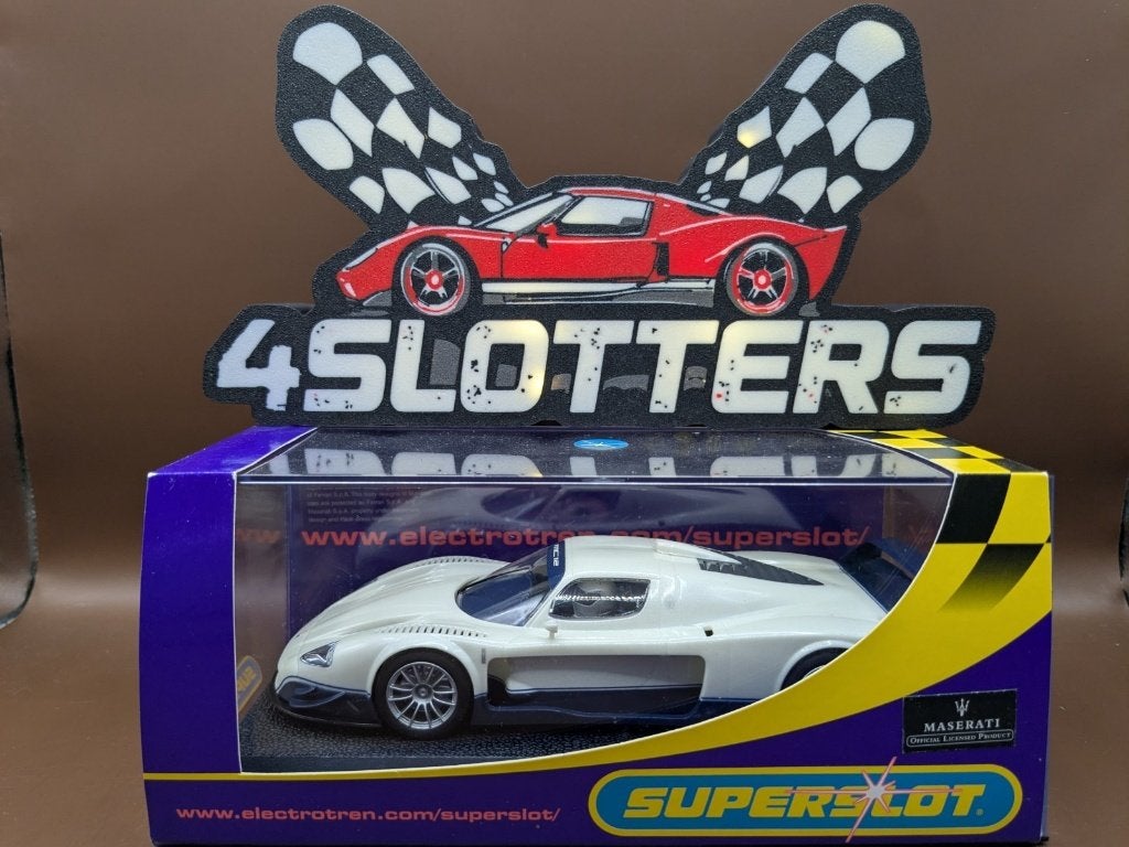 Scalextric Maserati MC12 Road Car, Hobby & Loisirs créatifs, Enlèvement ou Envoi, Neuf