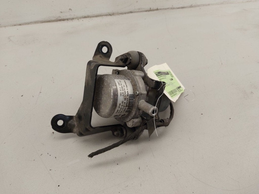 VACUUMPOMP REMBEKRACHTIGING Skoda Octavia Combi (5EAC), Gebruikt, Info@skoda-auto.de, Skoda, Max-Planck-Straße  3-5
64331  Weiterstadt, DE