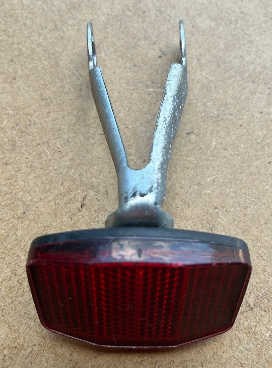 Fietsreflector rood voor achteraan - met bevestigingspunt, Ophalen of Verzenden, Gebruikt