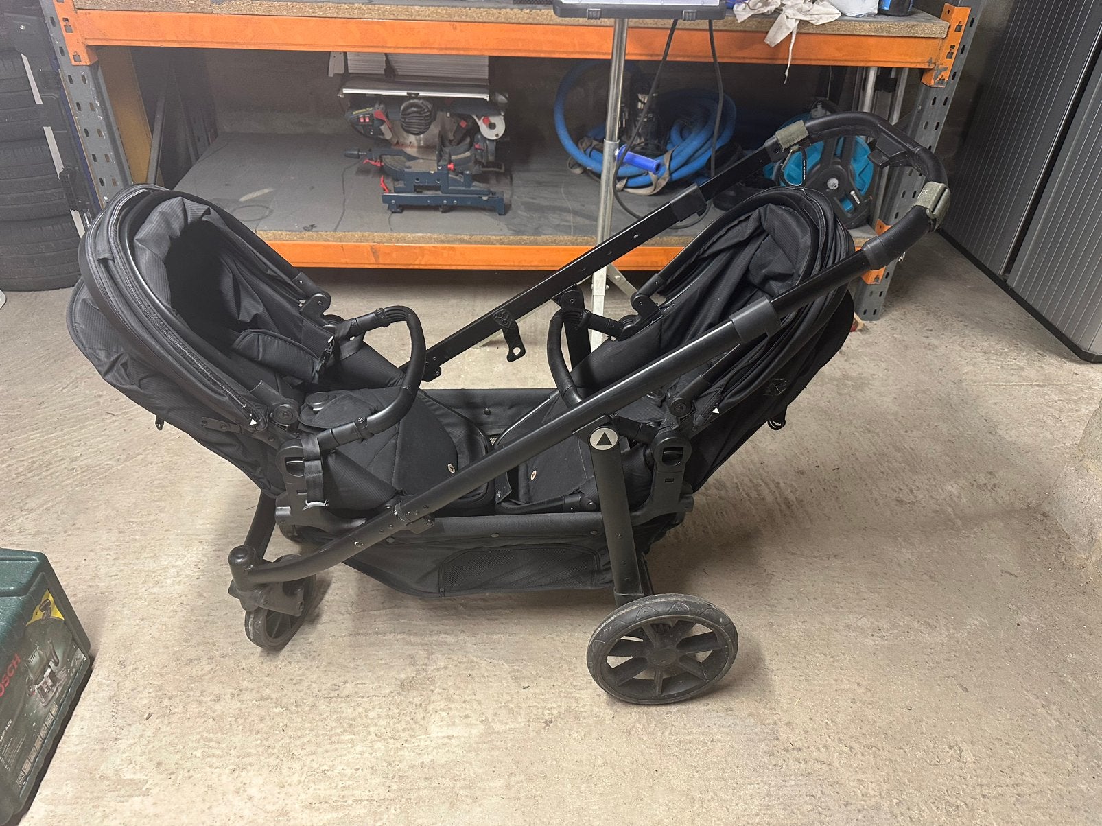 Dubbele buggy, Kinderen en Baby's, Buggy's, Ophalen, Zo goed als nieuw