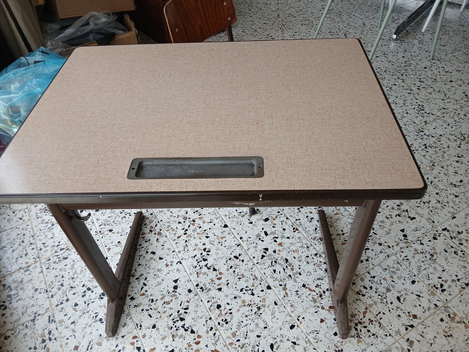 retro bankje lagere school, Antiek, Ophalen, Metaal