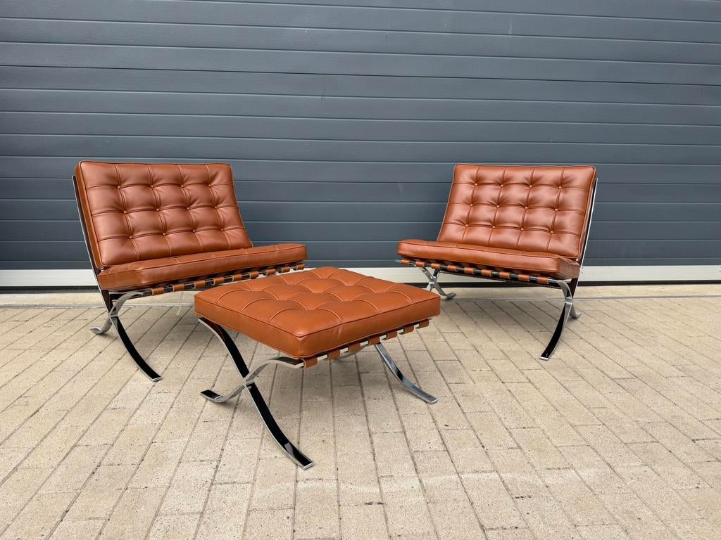2x Knoll Barcelona relax + ottoman, Venezia Cognac, Ophalen of Verzenden, Zo goed als nieuw, Leer, Vitra sede tecno mah jong edra cassina togo b&b italia artifort