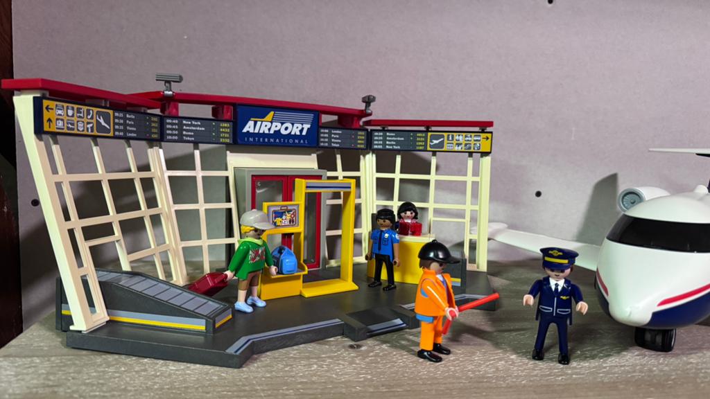 Airport playmobil 70114, Ophalen, Zo goed als nieuw