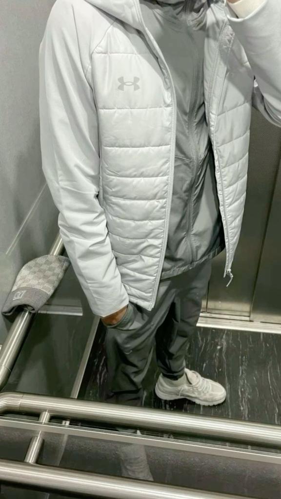 Jas van Under Armour, Ophalen of Verzenden