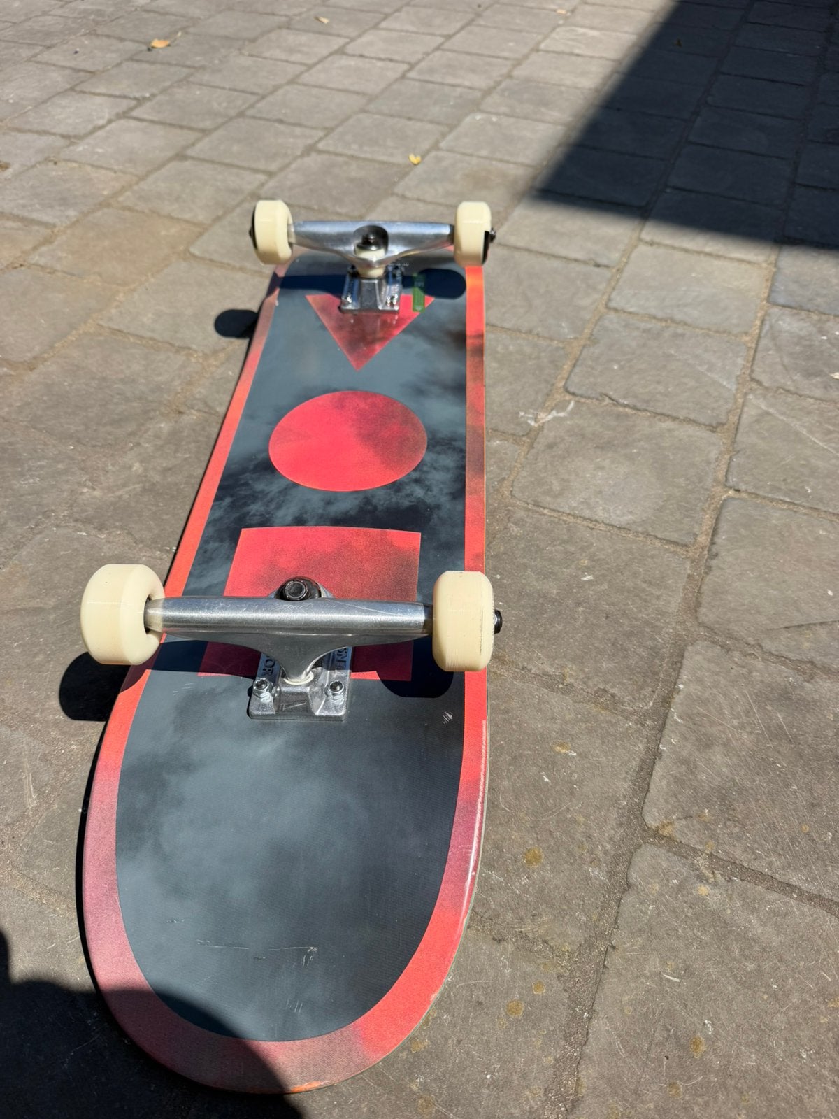 Complete skateboard, Sport en Fitness, Skateboarden, Ophalen of Verzenden, Zo goed als nieuw, Skateboard