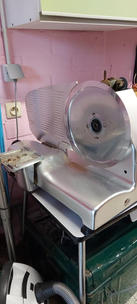 Proffesioneel snijmachine, Ophalen