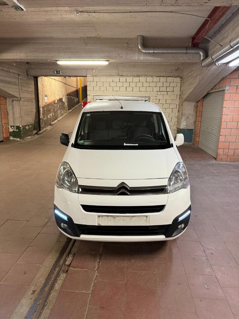 Voiture Citroën Berlingo utilitaire première main, Euro 5, Achat, 4 portes, Boîte manuelle
