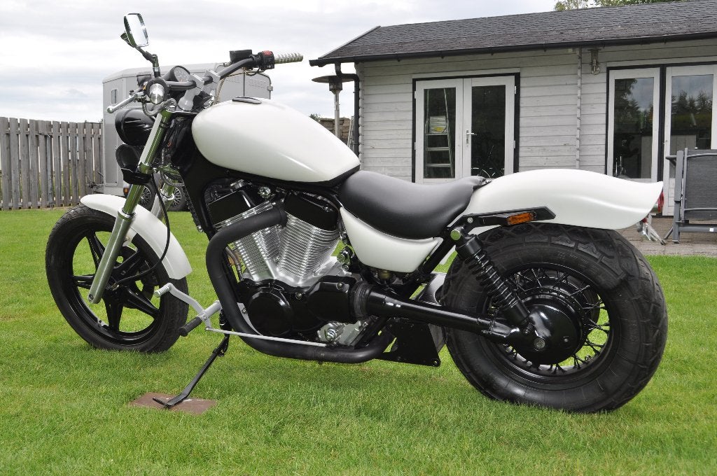 Zeer nette en betrouwbare Suzuki Intruder 1400, Motoren, 2 cilinders, Occasion, Chopper, 1400 cc