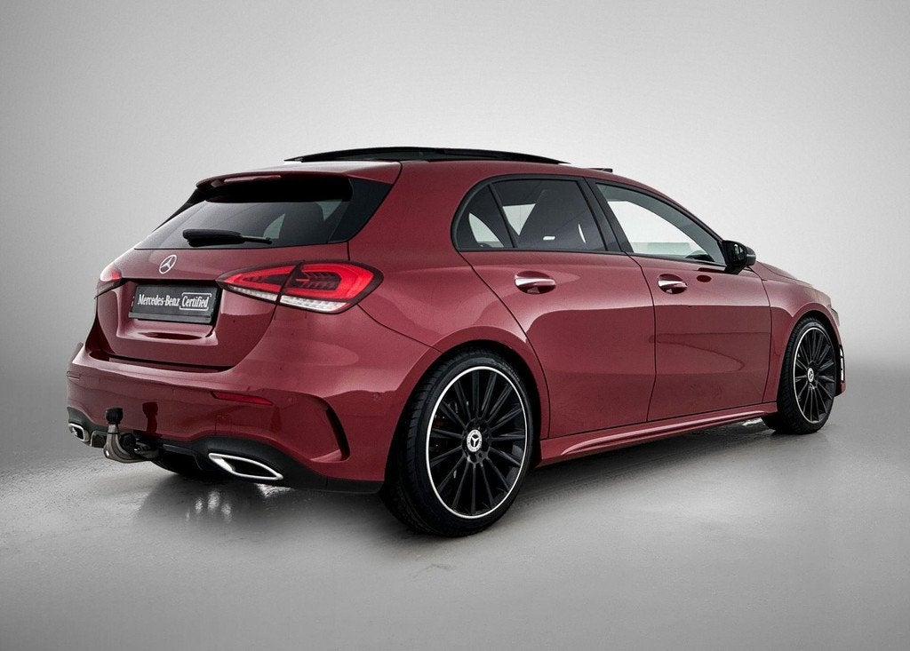 Mercedes-Benz A-klasse 200 D Hatchback AMG Line | Panoramisc, Auto's, 4 cilinders, Leder en Stof, 5 deurs, Onderhoudsboekje