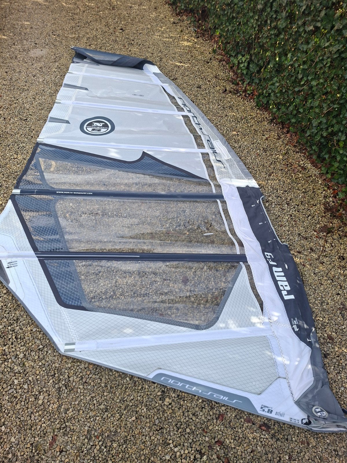 North ram f9 5.8, Watersport en Boten, Windsurfen, Ophalen