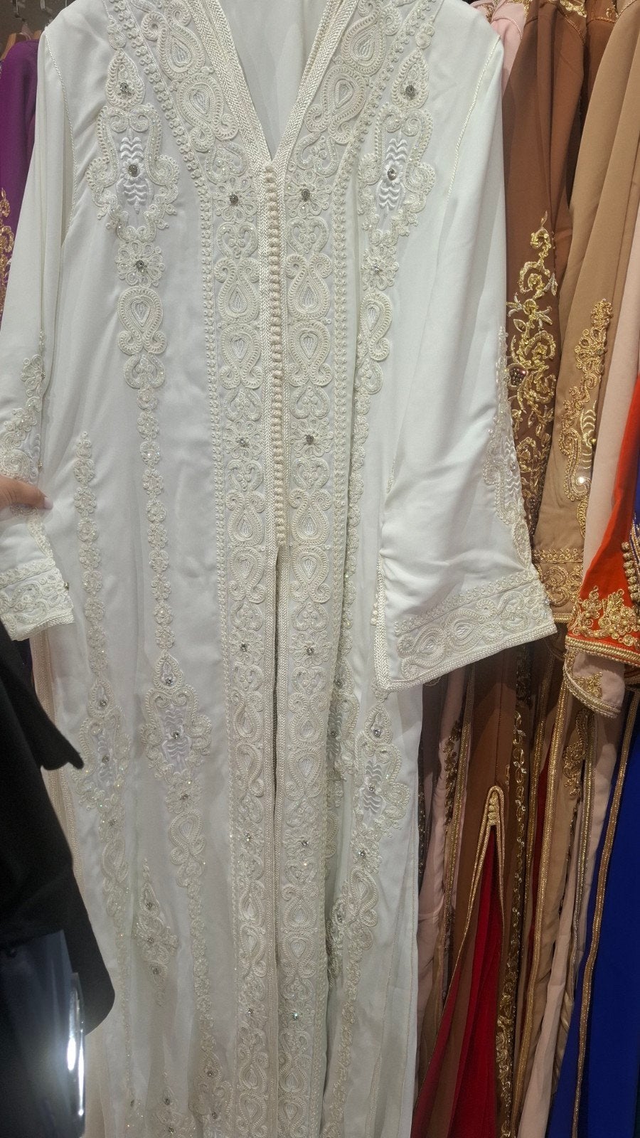 caftan blanc pour fiancée jamais porté, Enlèvement, Femmes