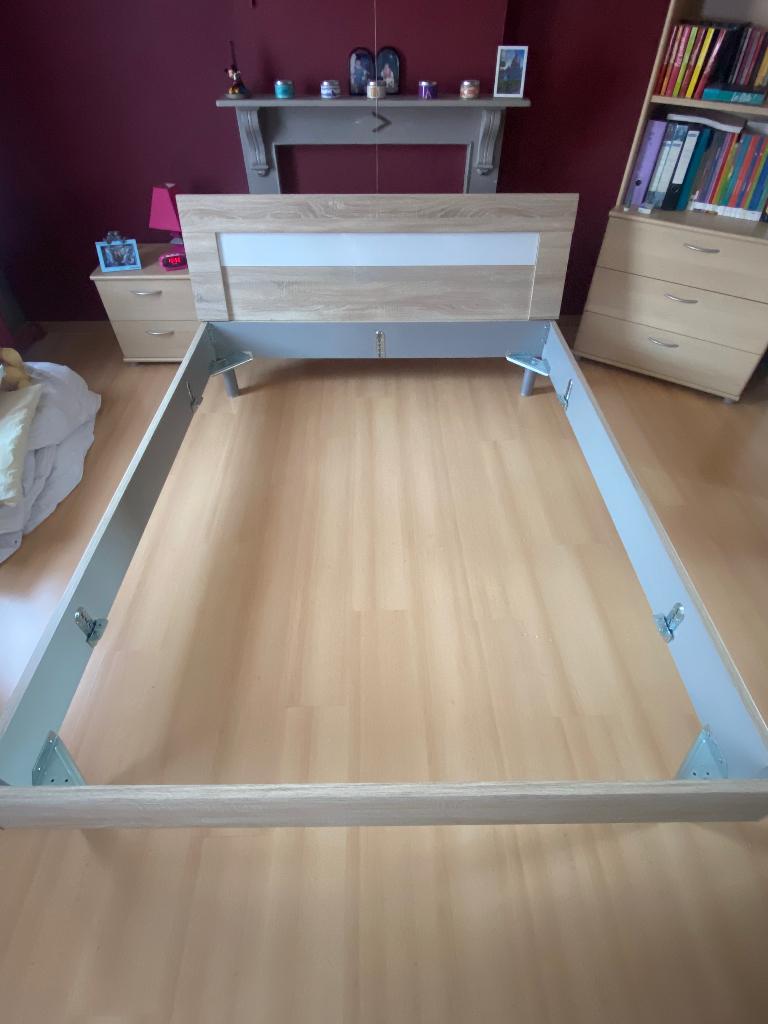 Lit, Beige, Enlèvement, Utilisé, 200 cm