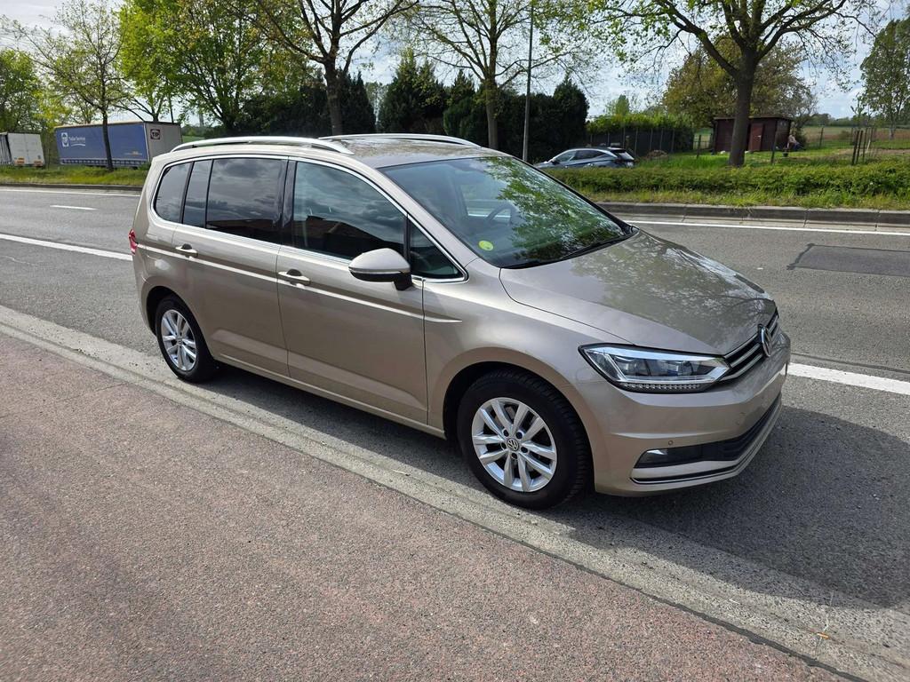 Volkswagen Touran 1.6 TDi SCR Highline DSG 1°EIG IN PERFECT, Auto's, Automaat, 4 cilinders, 116 pk, https://public.car-pass.be/vhr/2eaa0055-d480-409e-a7f9-73ebe60aeb7a