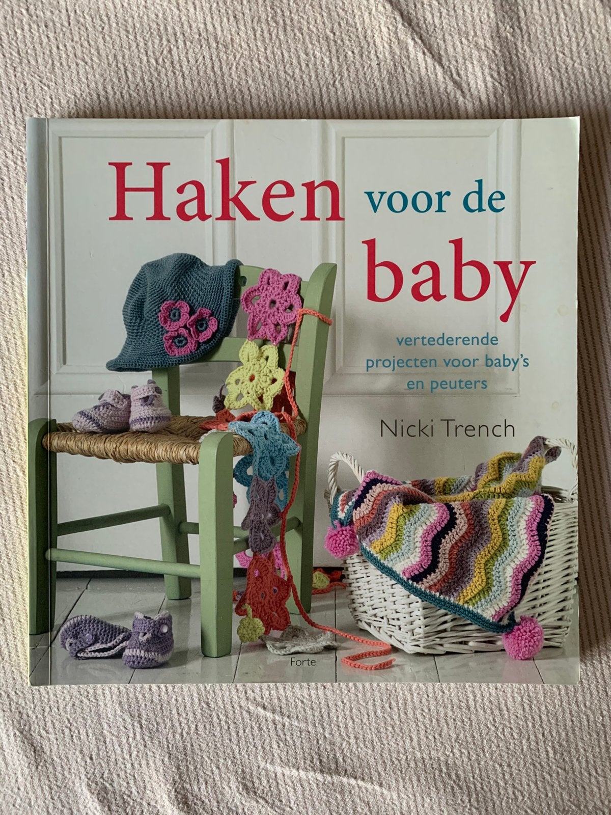 haken voor de baby - nicki trench, Hobby en Vrije tijd, Breien en Haken, Haken, Ophalen