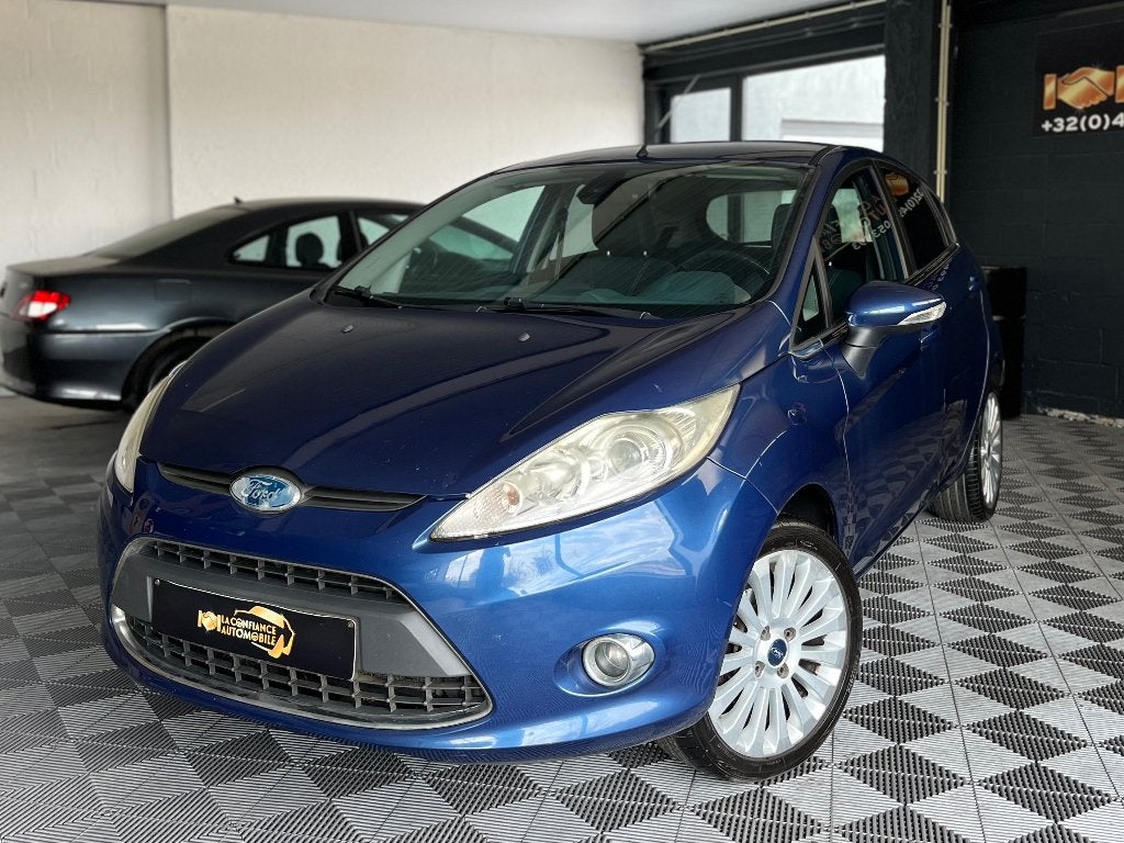 Ford Fiesta 1.2i Titanium 1er Propriétaire Garantie 1 An, 1242 cm³, Euro 5, Achat, Noir