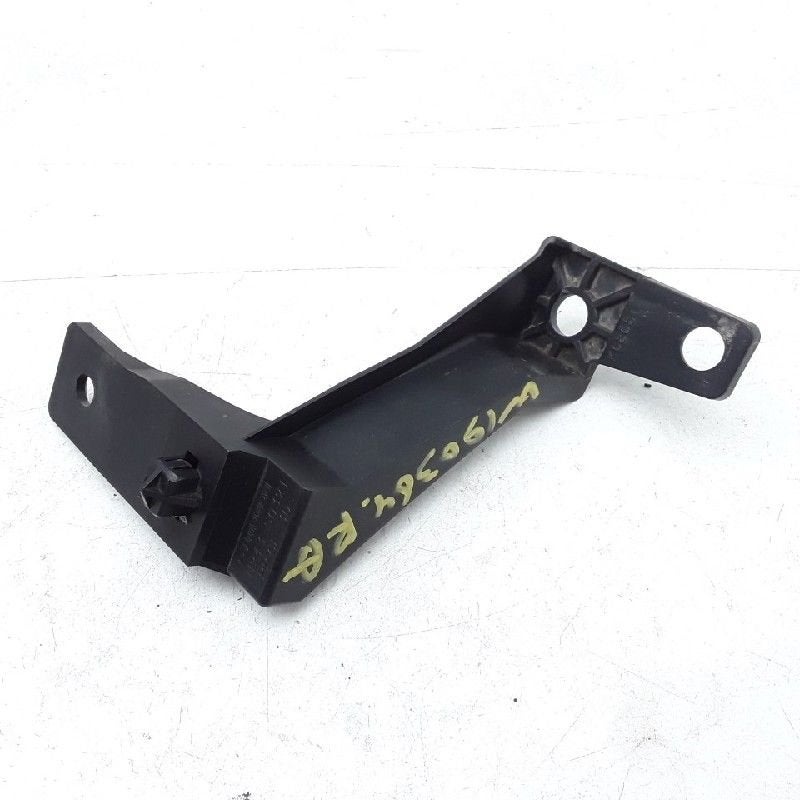 SUPPORT PARE-CHOCS ARRIÈRE DROIT MX-5 (ND) (|N24350321|), Utilisé, Mazda