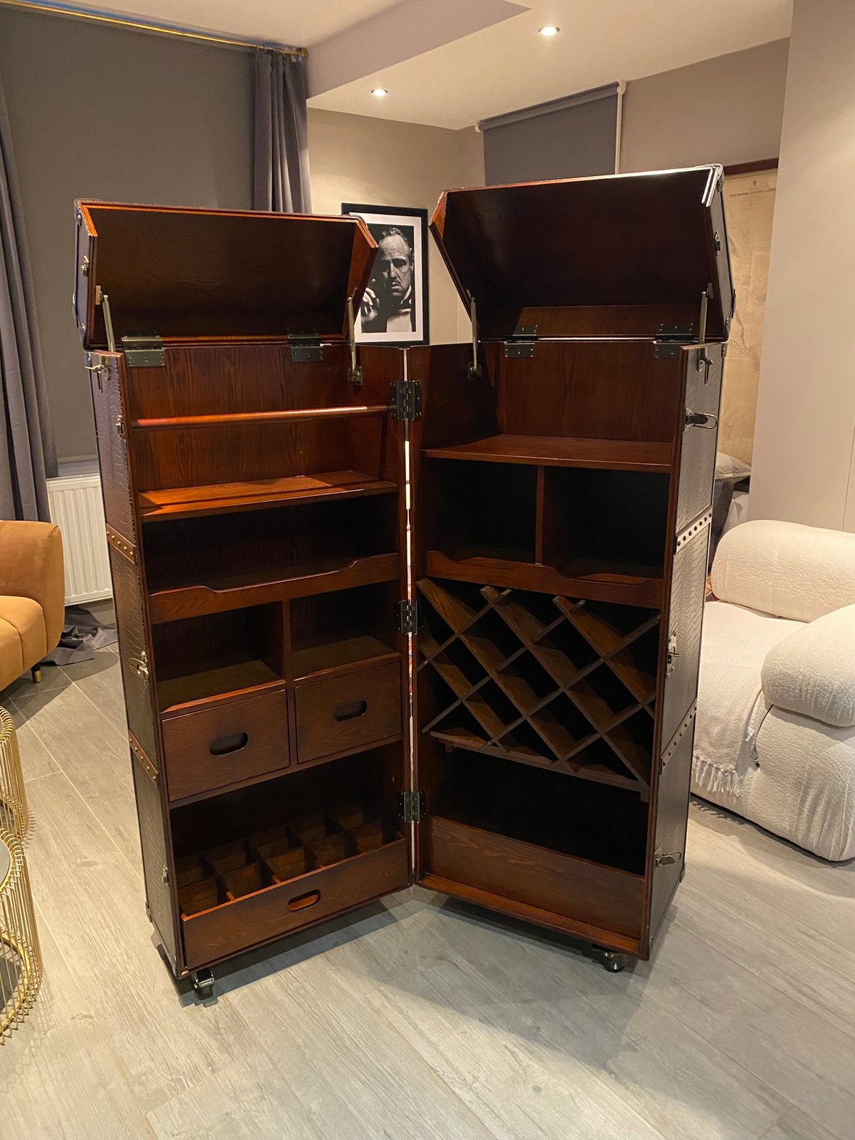 Luxe drank kast, Ophalen