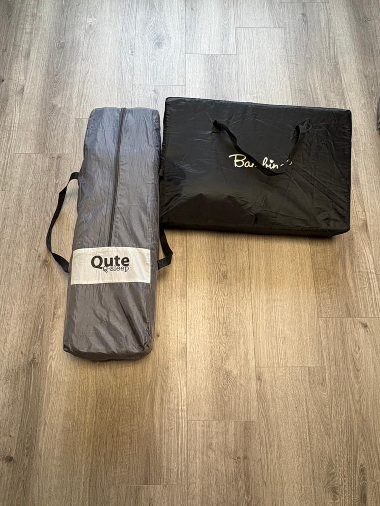 Qute q-sleep reisbedje met matras van bambino/vliegennet/…, Kinderen en Baby's, Ophalen, Zo goed als nieuw, Reisbedje