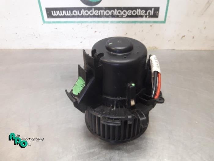 Kachel Ventilatiemotor van een Nissan Interstar (Interstar 0, Gebruikt, -, -, Ophalen of Verzenden
