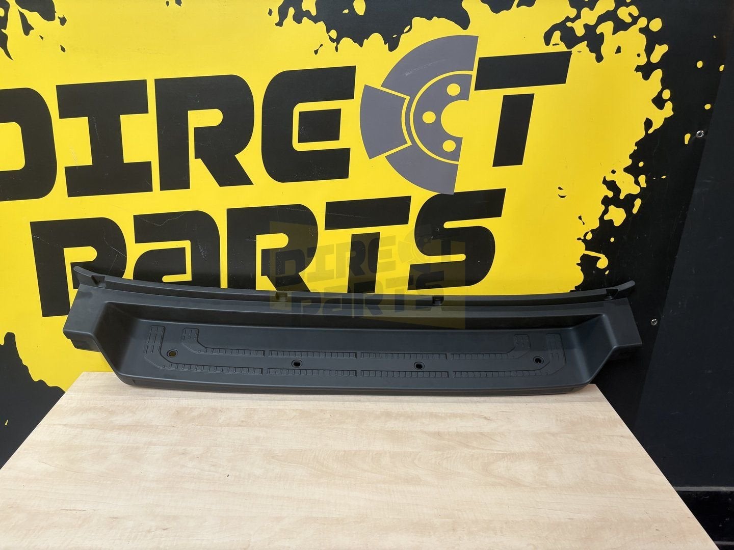 Volkswagen Crafter (9/16-) Achterbumper (bij treeplank) (9B9, Neuf, Arrière, Volkswagen, -