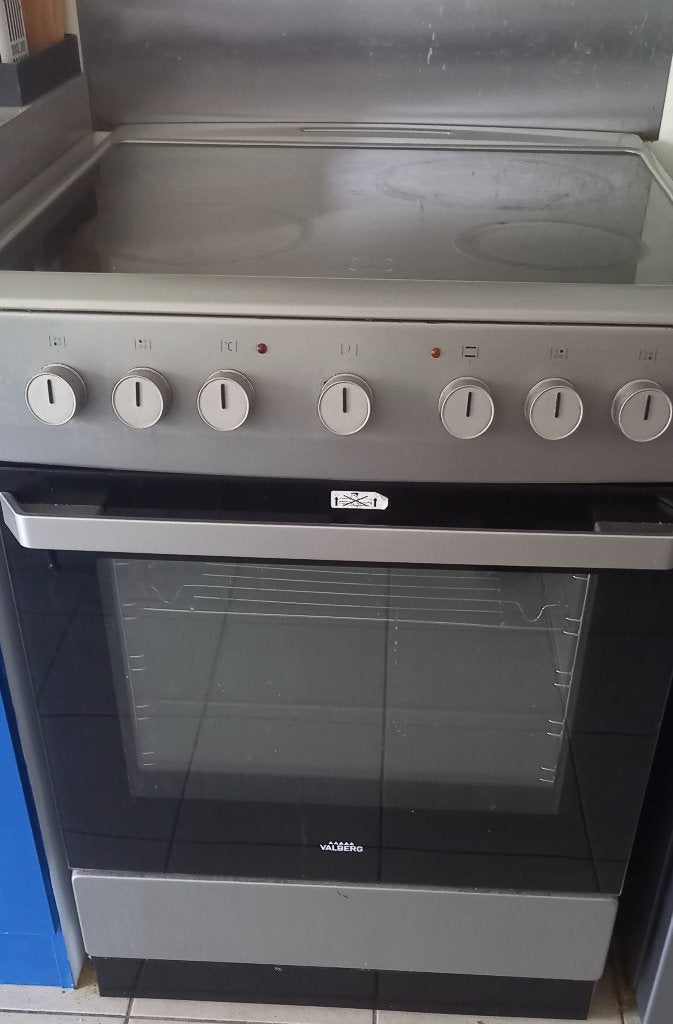 Cuisiniere vitroseramique, Electroménager, Cuisinières, Plaque chauffante, 4 zones de cuisson, Comme neuf, Enlèvement
