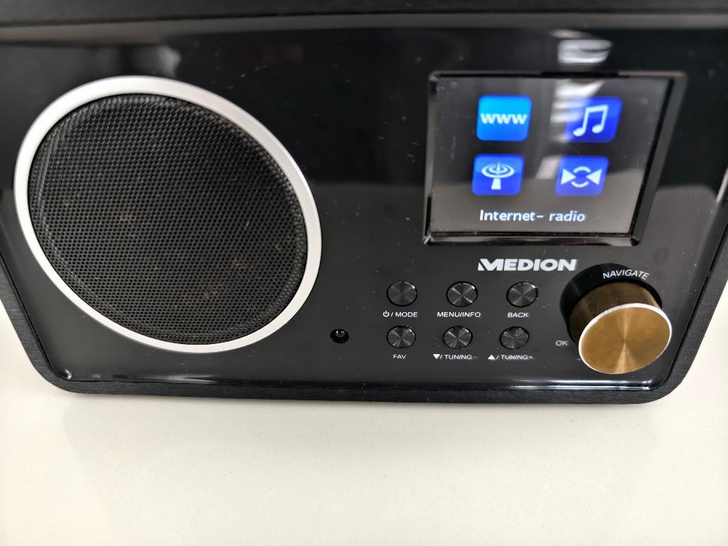 bluetooth wifi lan internet radio speaker (nieuwstaat), Ophalen, Zo goed als nieuw, Radio