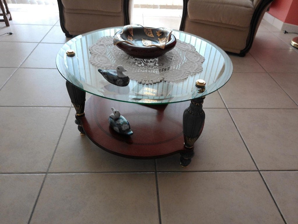Table basse ronde en verre|Table basse avec plateau en verre, Maison & Meubles, Tables | Tables de salon, Klassiek, Rond, Comme neuf