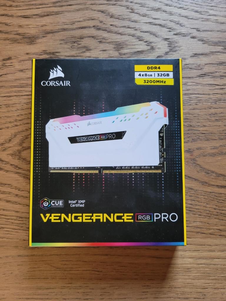 Corsair 32GB DDR4 3200 (4x8GB), Ophalen of Verzenden, Gebruikt, DDR4