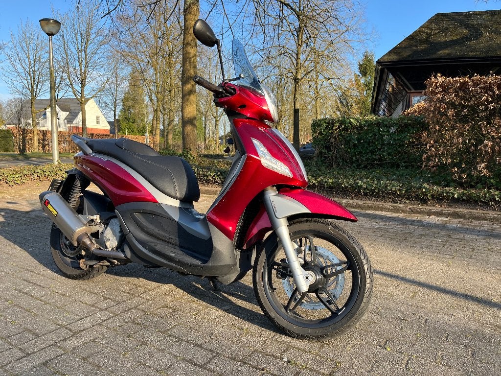 Piaggio Beverly 350 Sport Touring, Motoren, Motoren | Piaggio, Motorrijbewijs A, Gebruikt, Particulier, 1 cilinder
