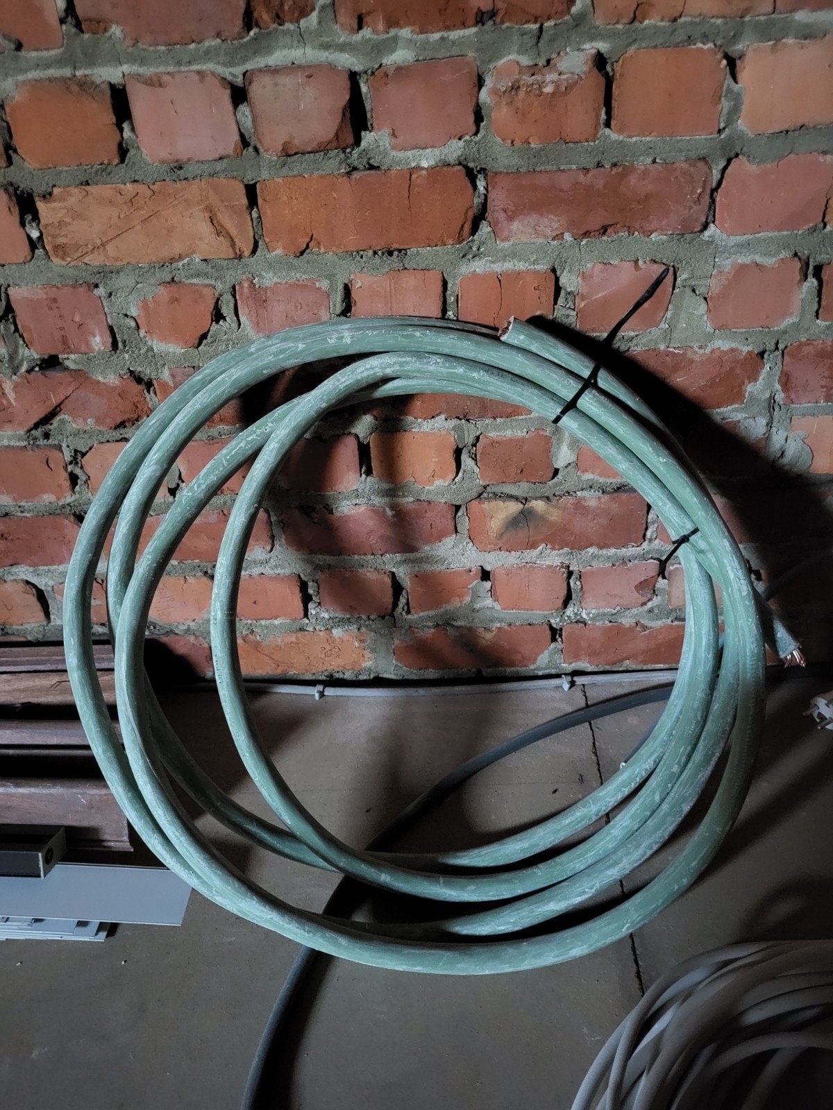 Elektriciteitskabel XGB 5g16, Ophalen