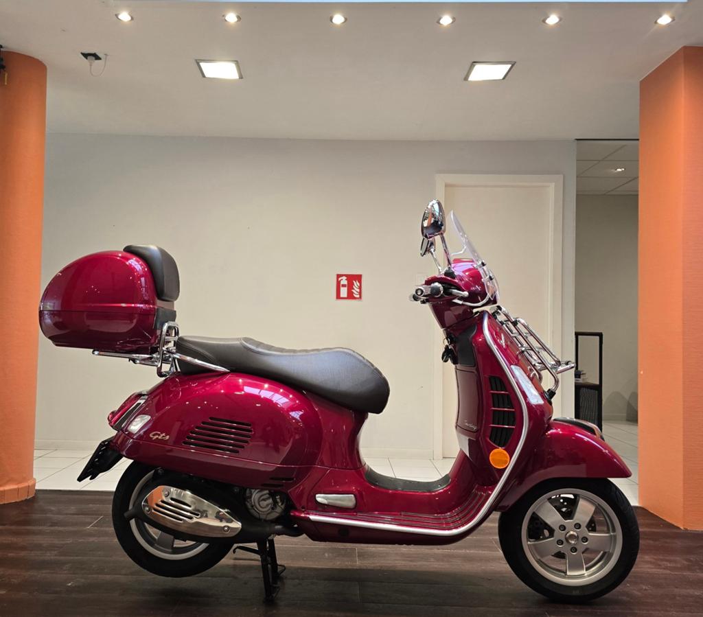 Vespa GTS 300**2018**4.284km**Garantie, Ophalen, 300 cc