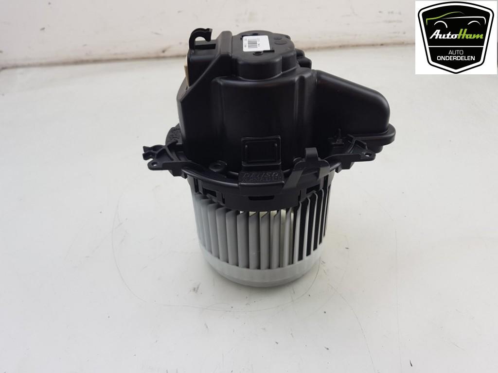 KACHEL VENTILATORMOTOR Renault Captur (2R) (01-2013/-), Gebruikt, Renault