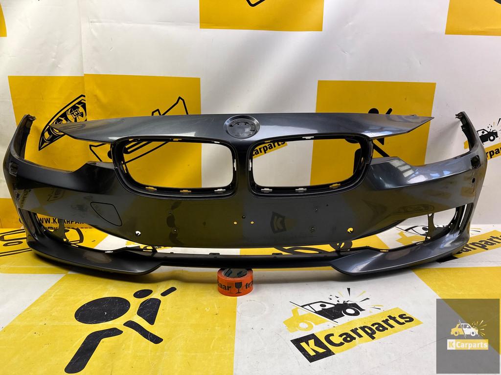 BMW 3 serie F30 F31 voorbumper Origineel 51117263476, Petuelring 130
80788  Munich, DE, Gebruikt, Voor, Info@bmw.de