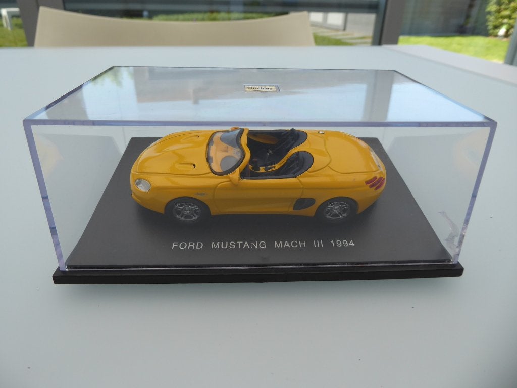 94 Ford Mustang Mach 3 in box, Enlèvement ou Envoi, Utilisé, Universal Hobbies