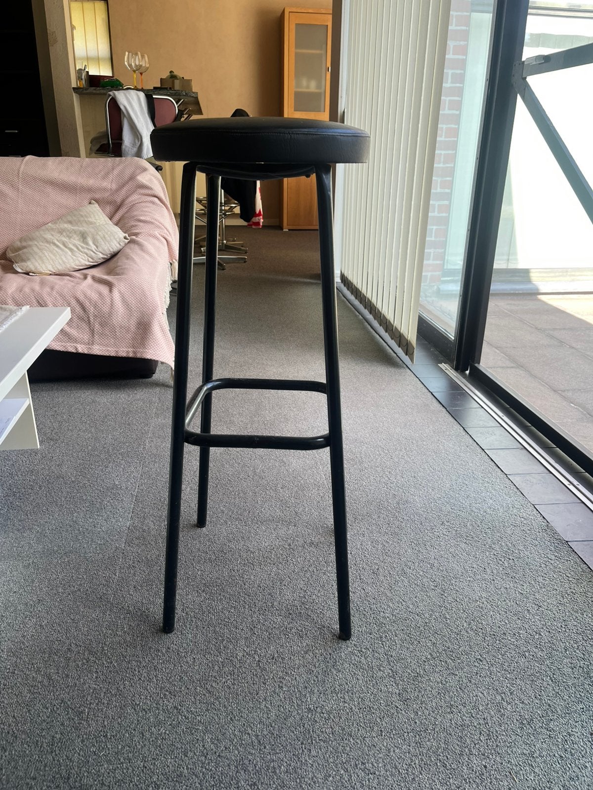 Zwarte kruk 4 poten, Huis en Inrichting, Barkrukken, 1 kruk, Ophalen, Gebruikt, 60 tot 90 cm