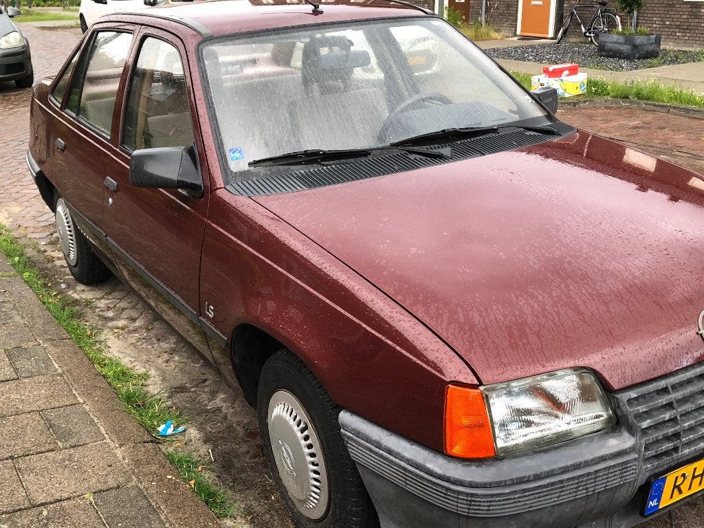 Opel kadett E 1.3 s sedan, foto 4