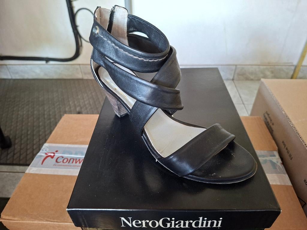 Sandalen zwart Nero Giardino 37, Ophalen, Zwart, Sandalen of Muiltjes, Zo goed als nieuw