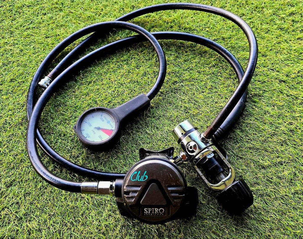 Spiro Club-regelaar + Aqualung-drukmeter, Watersport en Boten, Duiken, Ophalen of Verzenden