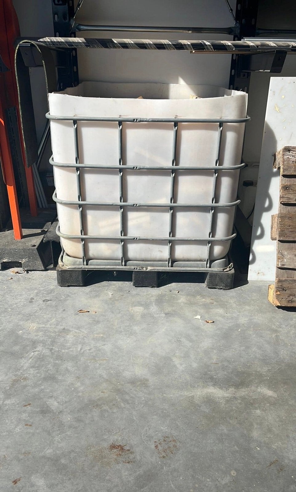IBC vat , container, metalen frame, open bovenkant, opslag, Enlèvement