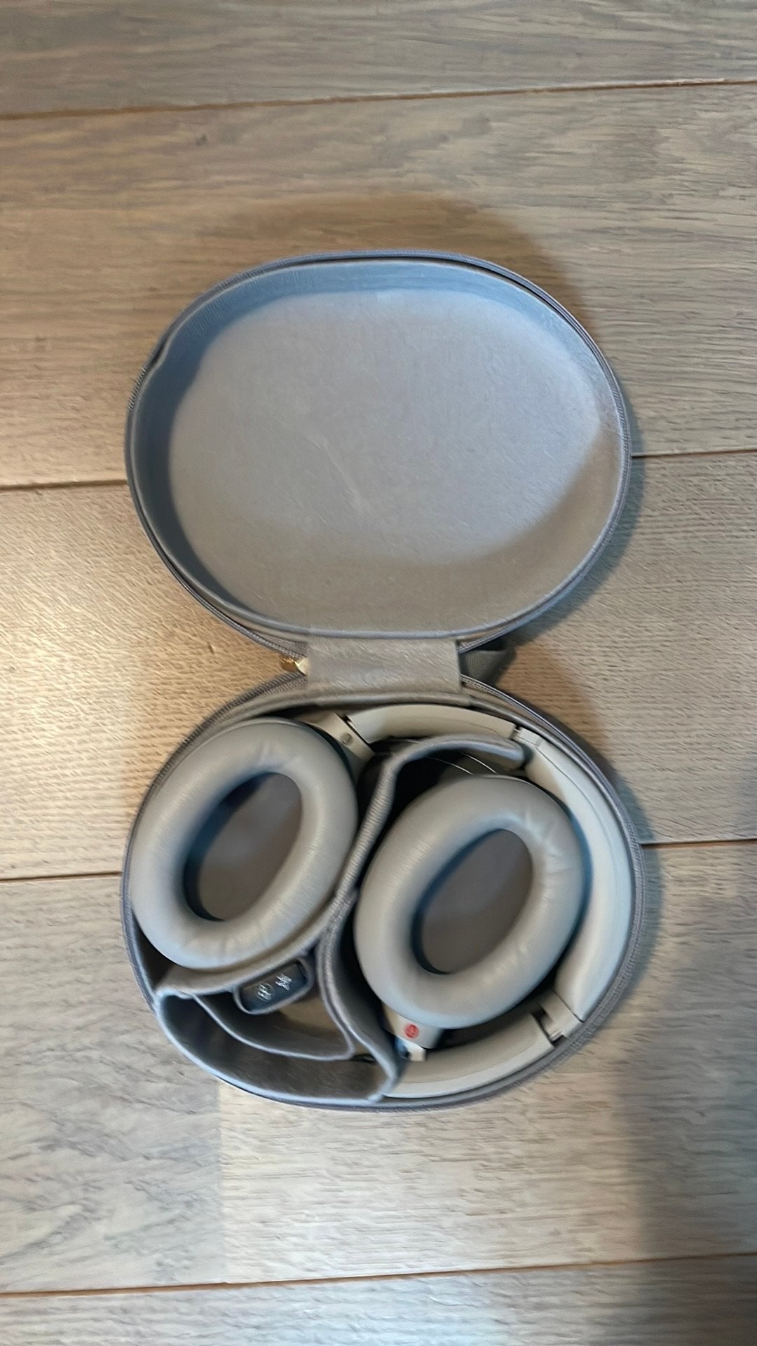 WH-1000XM4, Zo goed als nieuw, Grijs, Draadloos, Ophalen of Verzenden