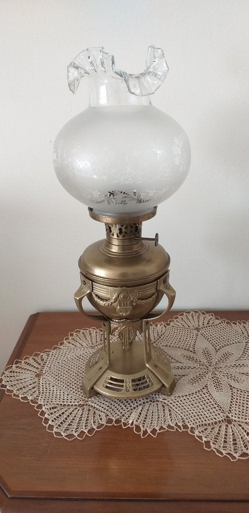 antieke olie lamp met geslepen glas, Ophalen