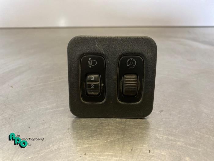 Schakelaar Koplamp Ihv van een Mitsubishi Pajero (Pajero 00-, Gebruikt, -, -, Ophalen of Verzenden
