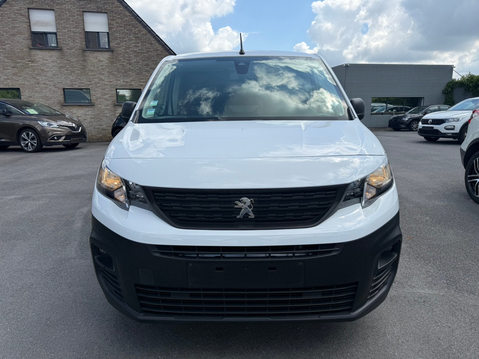 Peugeot Partner 1.2 essence/CarPlay/12.388 € + TVA/TVA, Autos, Achat, Euro 6, Entreprise, 3 places