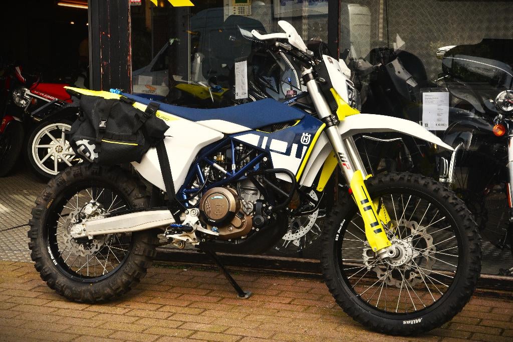 HUSQVARNA 701 ENDURO ***MOTOVERTE.BE***, Motoren, Handvatverwarming, Bedrijf, 1 cilinder, 701 cc