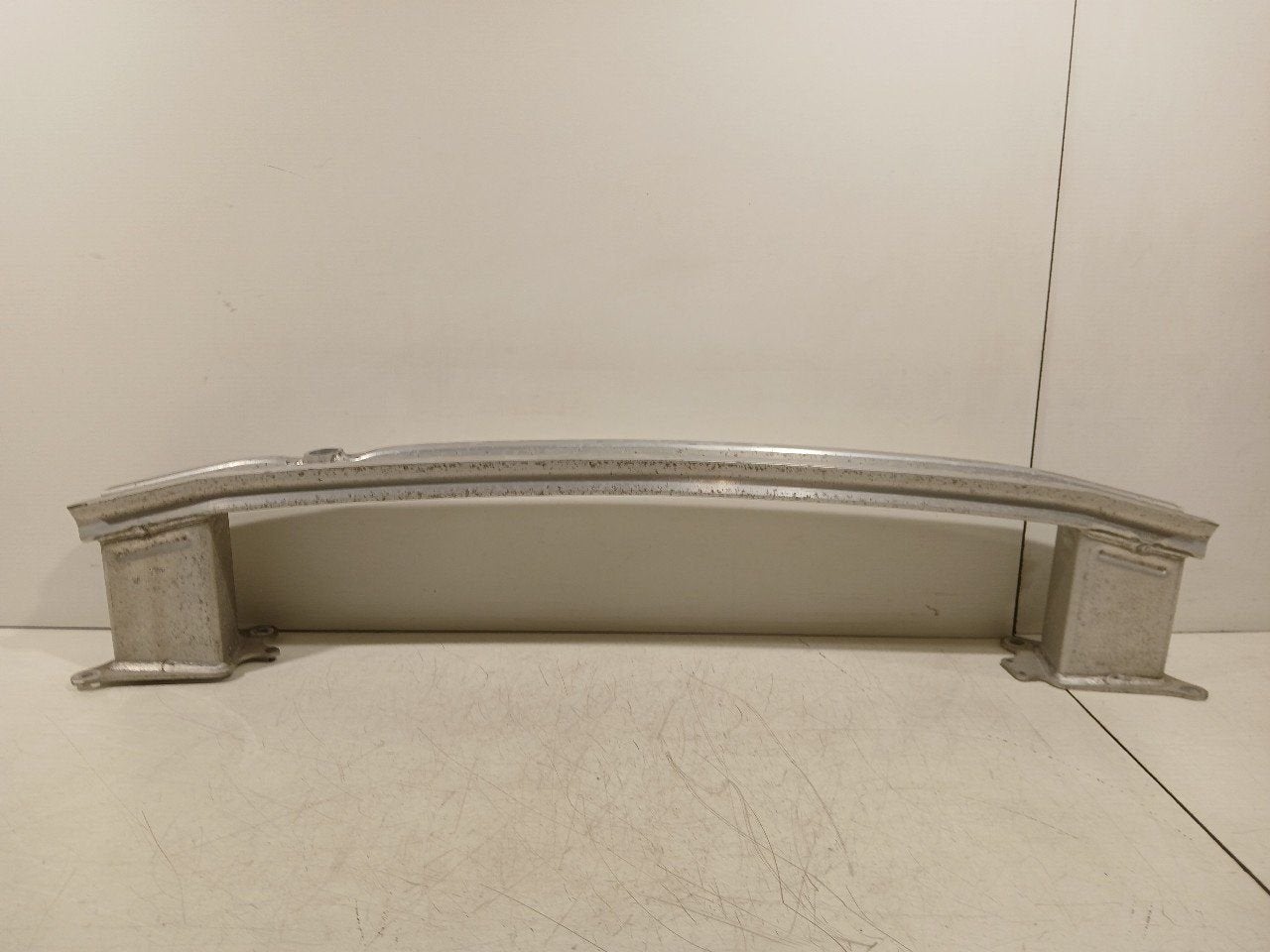 Bumperbalk achter Ford Focus, Onderdelen@venauto.nl, Van der Ven Autorecycling B.V., Ettenseweg 76, 4706 PB Roosendaal, The Netherlands