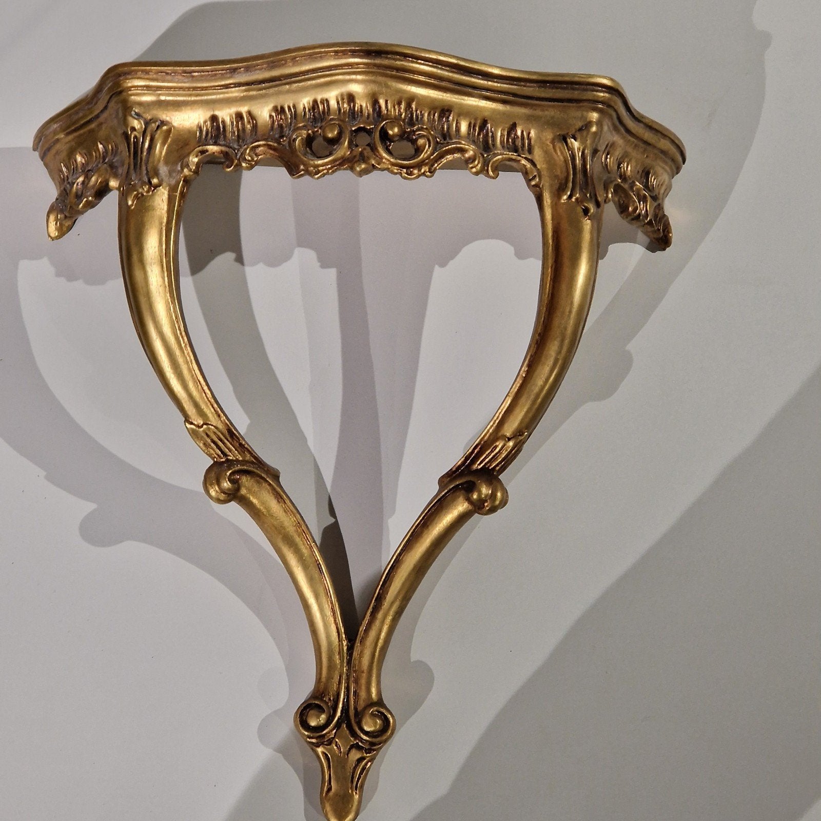 Wandconsole van verguld hout , Franse rococo - stijl, Antiek en Kunst, Antiek | Spiegels, Ophalen of Verzenden