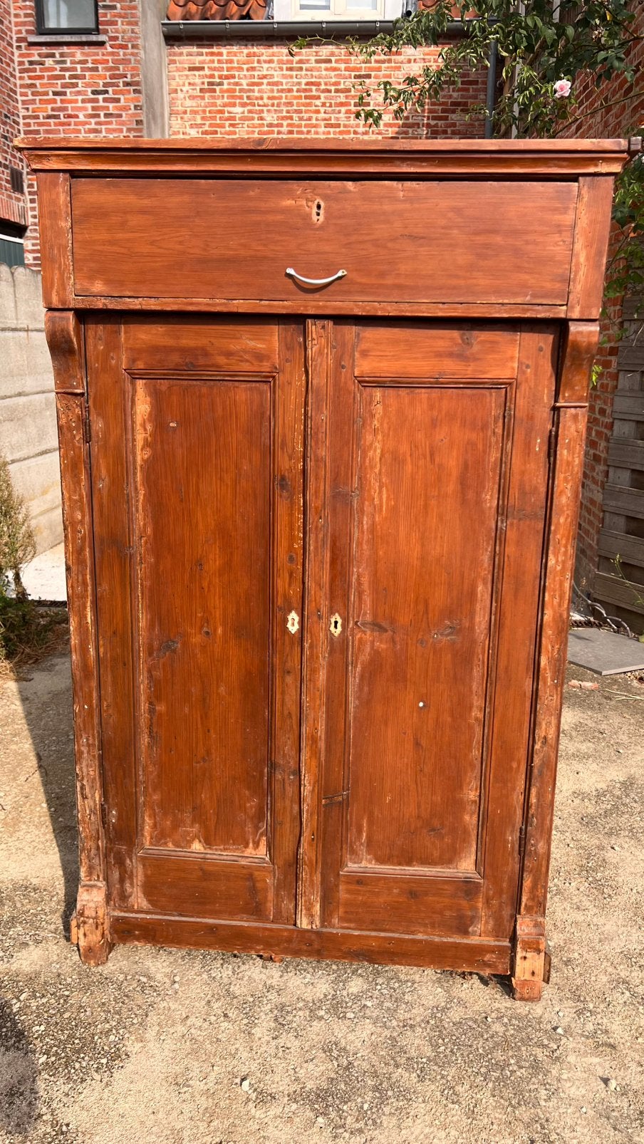 Armoire à pain ancienne à rénover, Enlèvement
