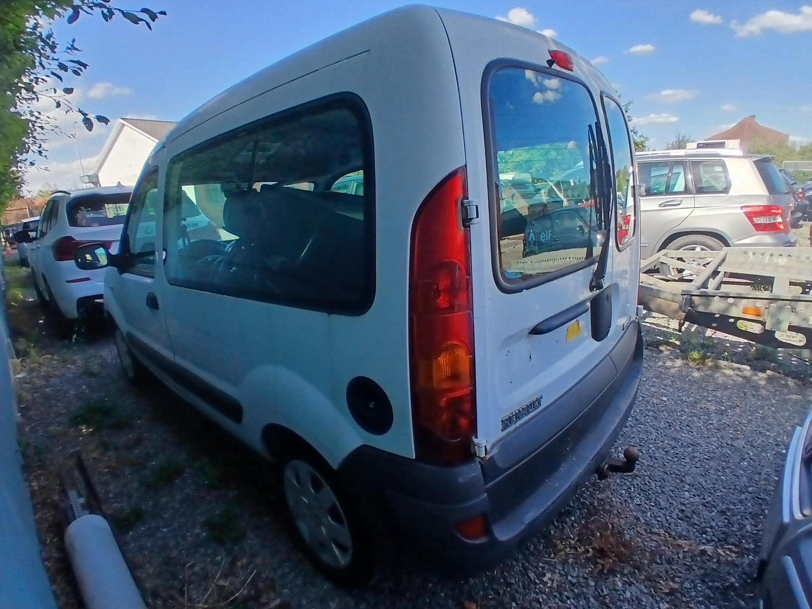 Renault Kangoo 1.2i Essence à que 115.000km tout est OK., Autos, Renault, 118 g/km, Entreprise, 5 portes, 5 places